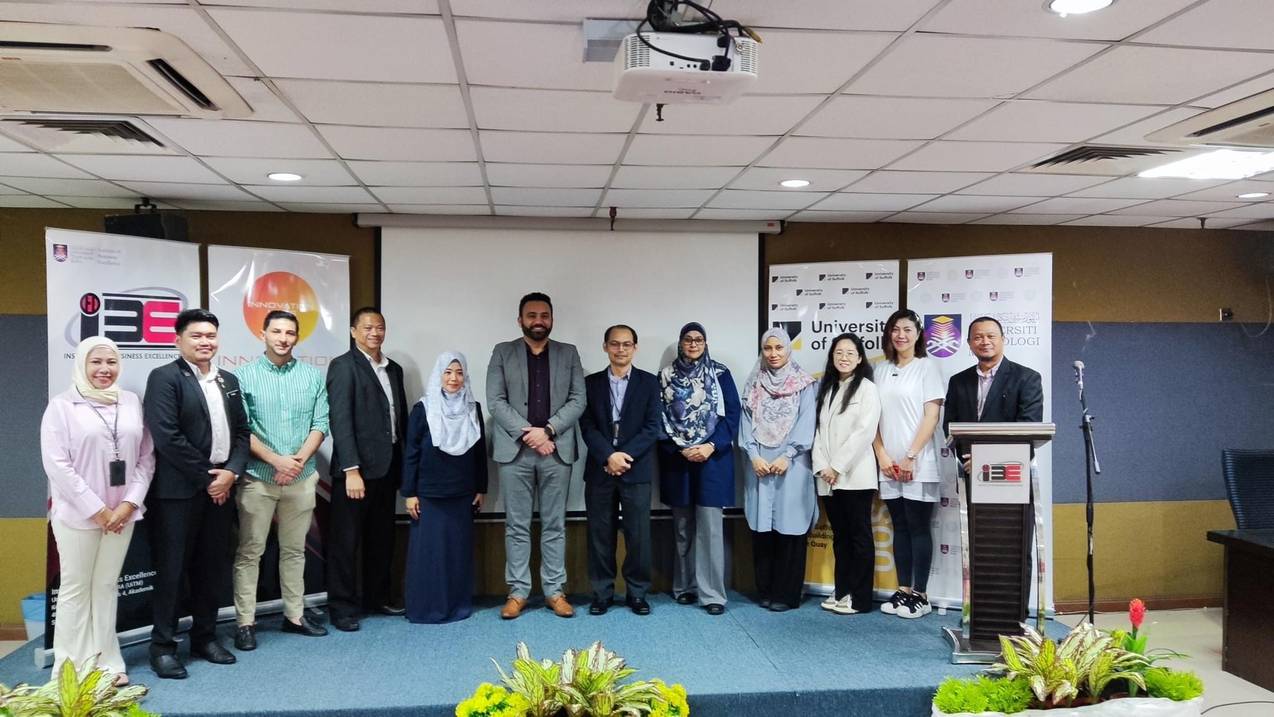 Staff at UiTM and representatives from the University of Suffolk at the launch of the Innovation Labs: Business Sustainability in Kuala Lumpur