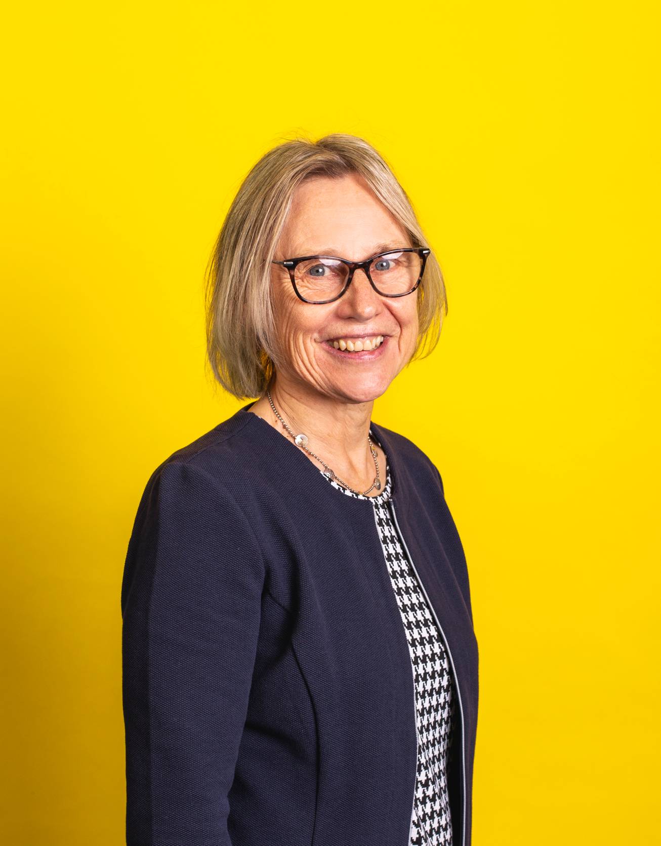 Lin Homer staff profile picture