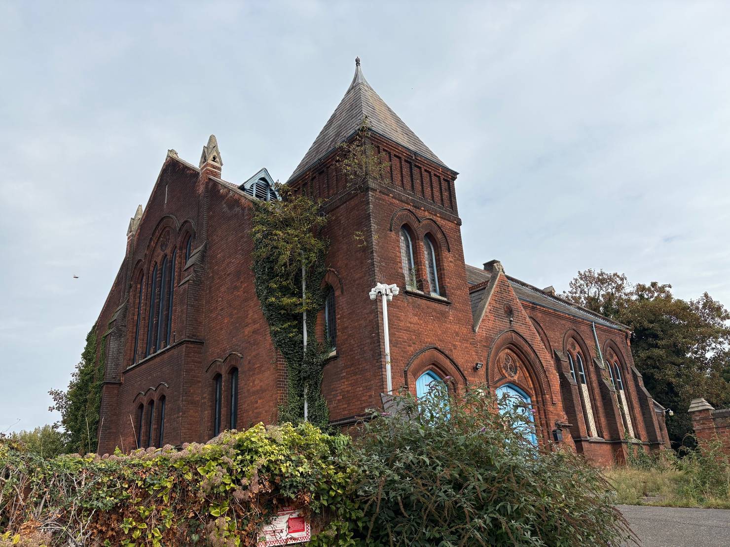 The outside of the former St Clements Congregational Church