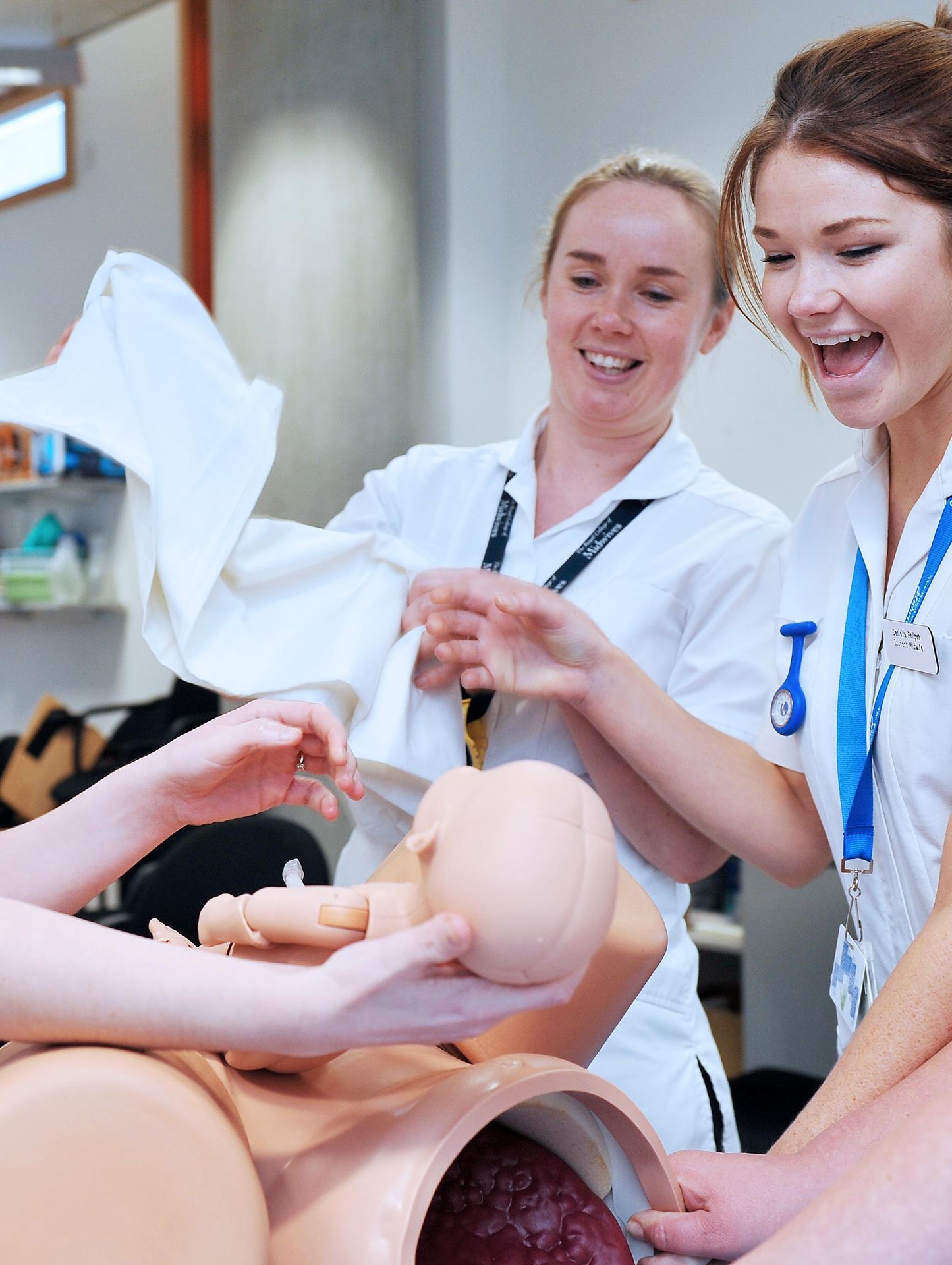 Midwifery students stimulating a caesarean