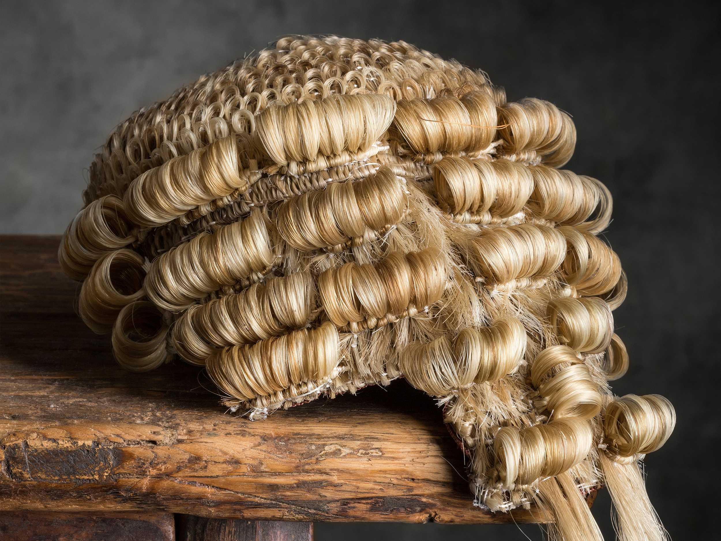 Court wig