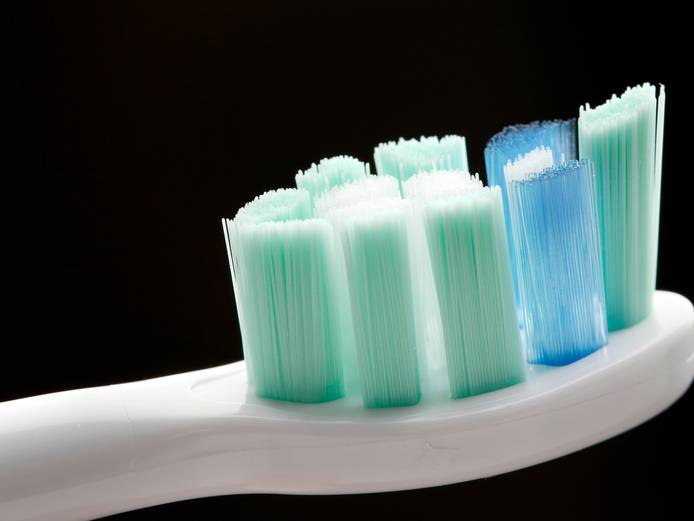 Toothbrush head