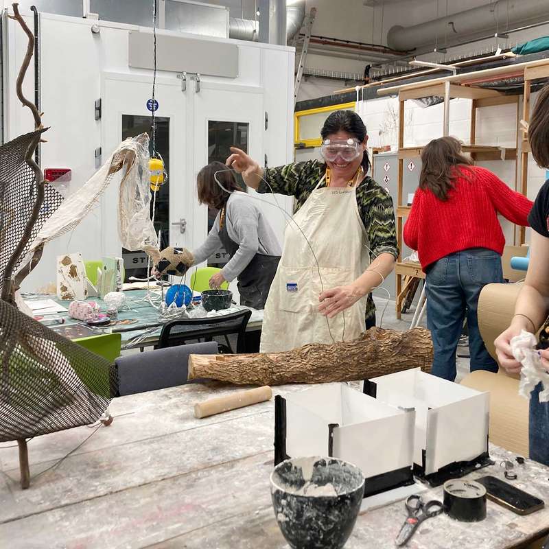 Student sculpture workshop